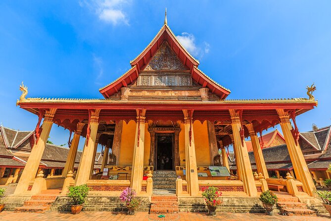 6-Day Private Laos Tour to Vientiane, Pak Ou Cave, Luang Prabang - Alms giving, the Mekong, and Pak Ou Caves