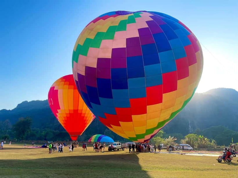 Hot Air Balloon in VangVieng pick up-drop off - Why Vang Vieng looks different from the basket