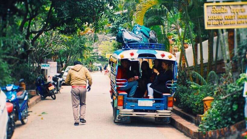 Luang Prabang: 2D Transfer to Huay Xai by Slow Boat - Comfort, group size, and what to pack