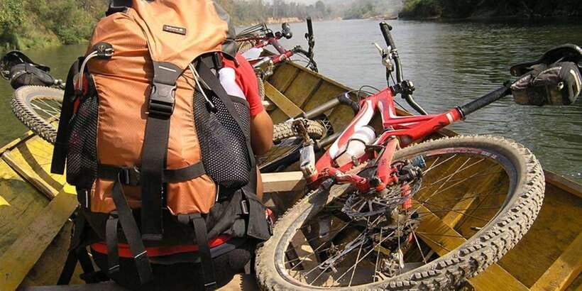 Luang Prabang: Countryside Mountain Bike Tour with Lunch - Lunch beside the river