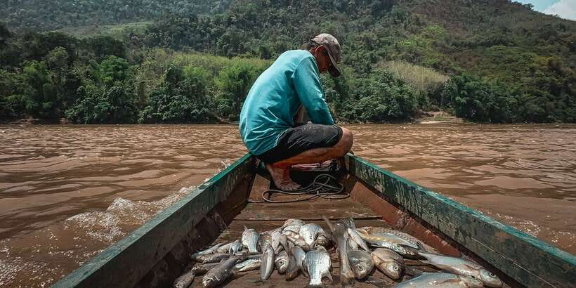 Luang Prabang: Mekong Fishing with a Local Fisherman & Lunch - The village and whisky stop