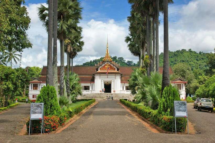 Luang Prabang Private Full-Day Tour and Lunch - Wat Sene, Wat Visoun, and Wat Aham