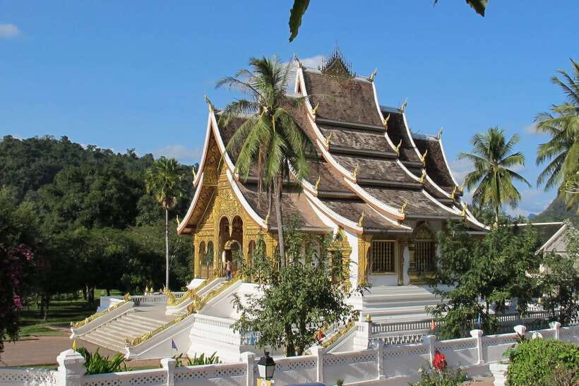 Luang Prabang: Private Must-See Sights and Mount Phousi Tour - Key points to know before booking