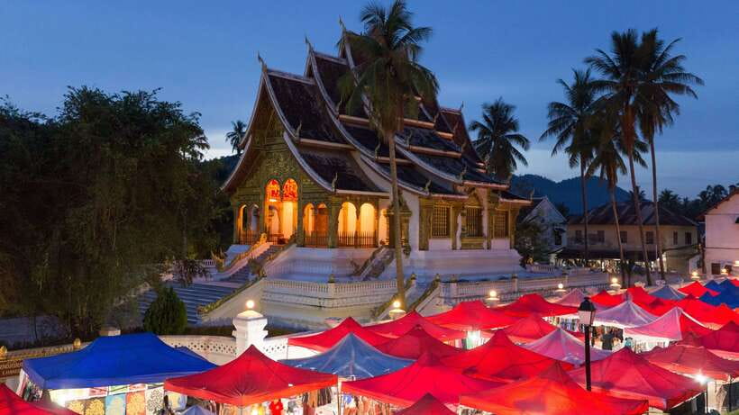 Luang Prabang: Private Must-See Sights and Mount Phousi Tour - Meeting Laos’s ethnic cultures