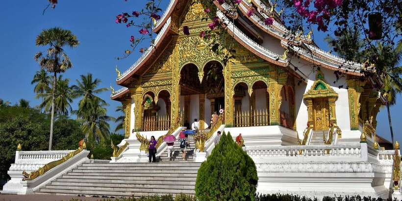 Luang Prabang: UNESCO World Heritage City Highlights Tour - Climbing Phousi Hill for the city view