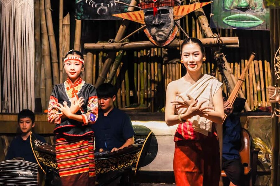 Luangprabang: Dinner with Lao Traditional Dance Performance - Who will enjoy this evening most