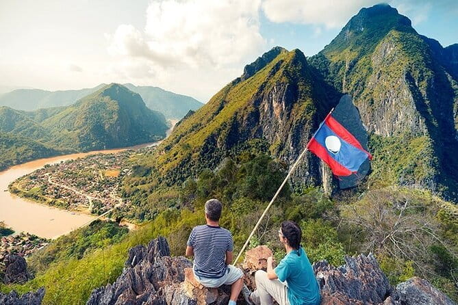 Nong khiaw, 1Day Muang Ngoy Waterfall, Local Village and Kayaking - Guide service and group size