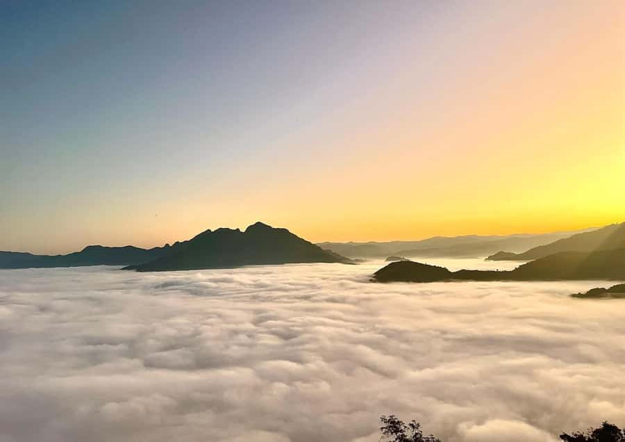 Overnight Camping At nong khiaw view point, 360 view - Dinner in the jungle, with simple comforts