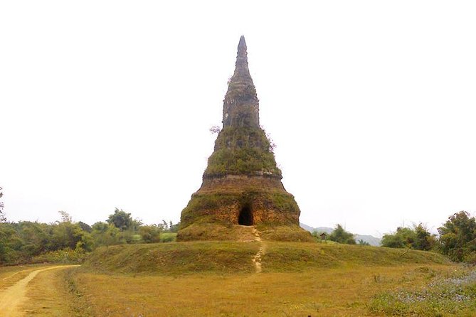 Plain of jars tour with local guide - Muang Khoun and the damage of war