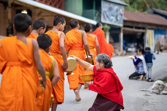 Private Tour: Half-Day City Tour of Luang Prabang - Why this five-hour tour works well in Luang Prabang