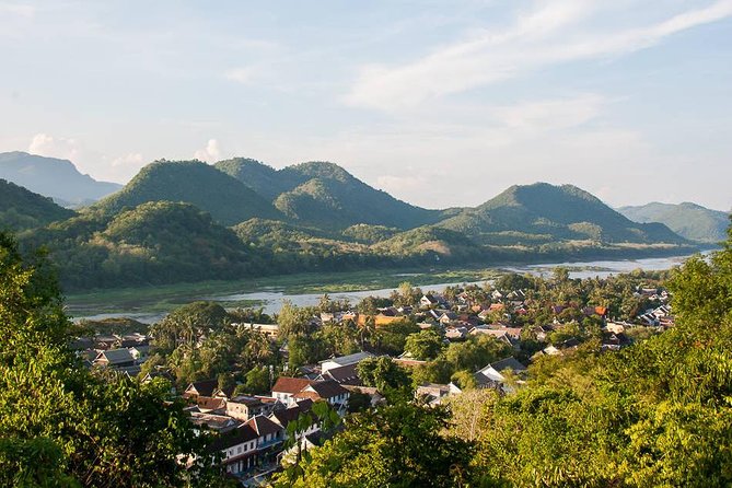 Small Group Half Day Luang Prabang city tour - What the guide adds to the morning