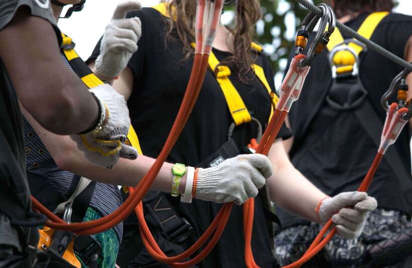 Vang Vieng: Half-Day Zip Lining with Cave Exploration Option - What the two-hour outing looks like