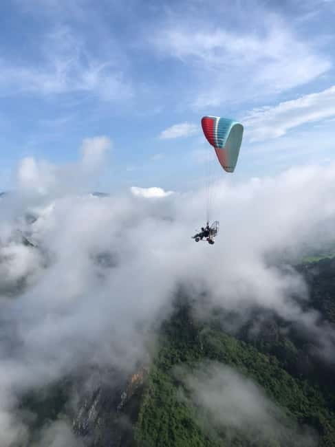 Vang Vieng: Paragliding Experience with Hotel Pickup - What the hotel transfer adds