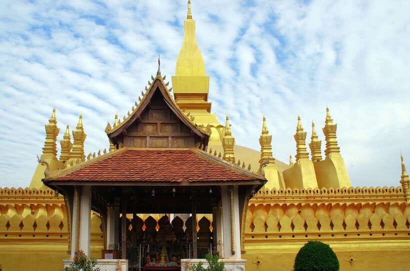 Vientiane City Highlights Tour with Buddha Park & Lunch - Patuxay, Vientiane’s climbable victory arch