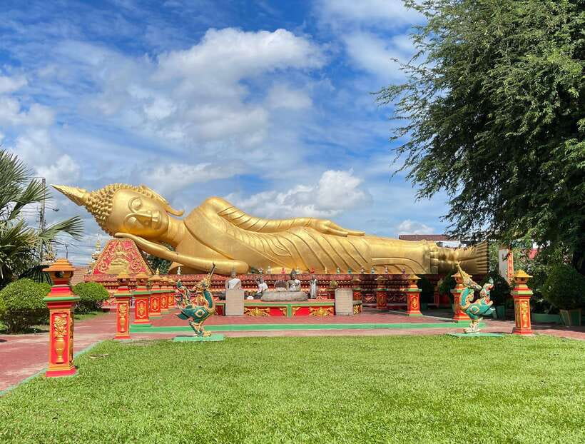 Vientiane: Cultural Tour with Buddha Park and Patuxay - Wat Sisaket offers a quieter temple visit