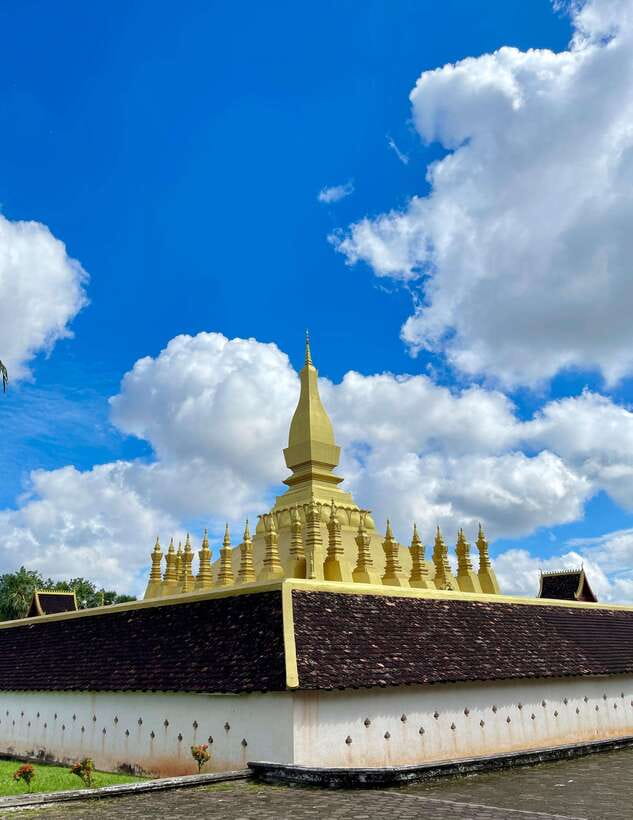 Vientiane: Half-Day City Tour with Patuxai and Buddha Park - Why this half-day tour works in Vientiane