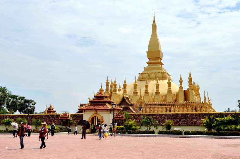 Vientiane: Private Full-day Must-See Sights & Sunset Tour - Wat Sisaket and its wall of small Buddhas